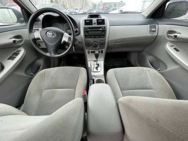 2012-toyota-corolla-LE-80k-miles-2of3